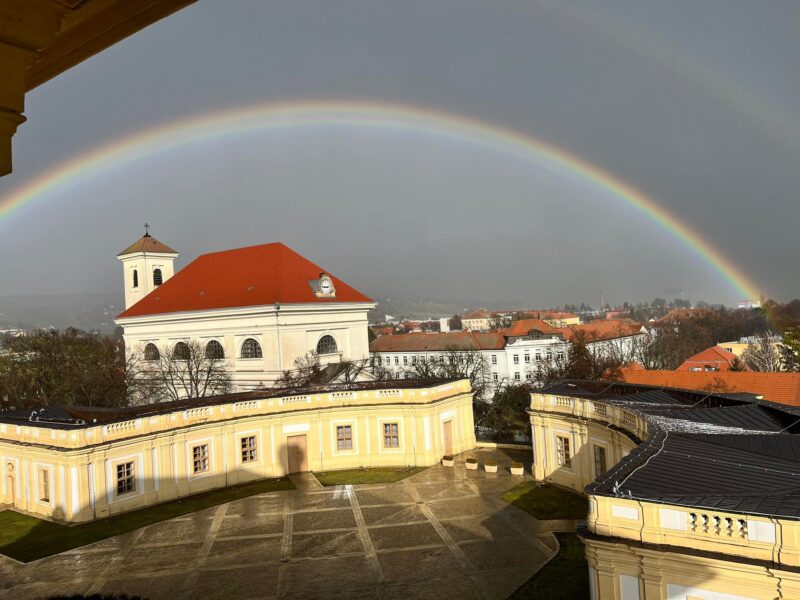 https://www.zamek-slavkov.cz/wp-content/uploads/332922051_1251724855764785_6221279292402142165_n.jpg