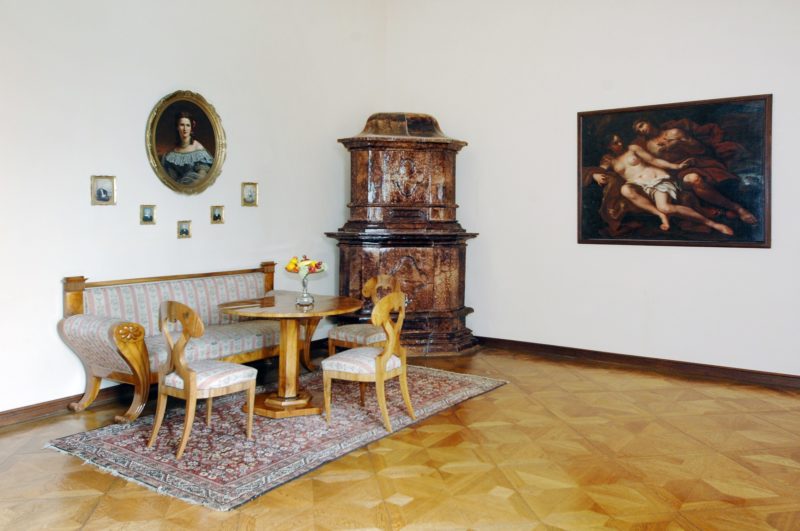 https://www.zamek-slavkov.cz/wp-content/uploads/biedermeier.jpg